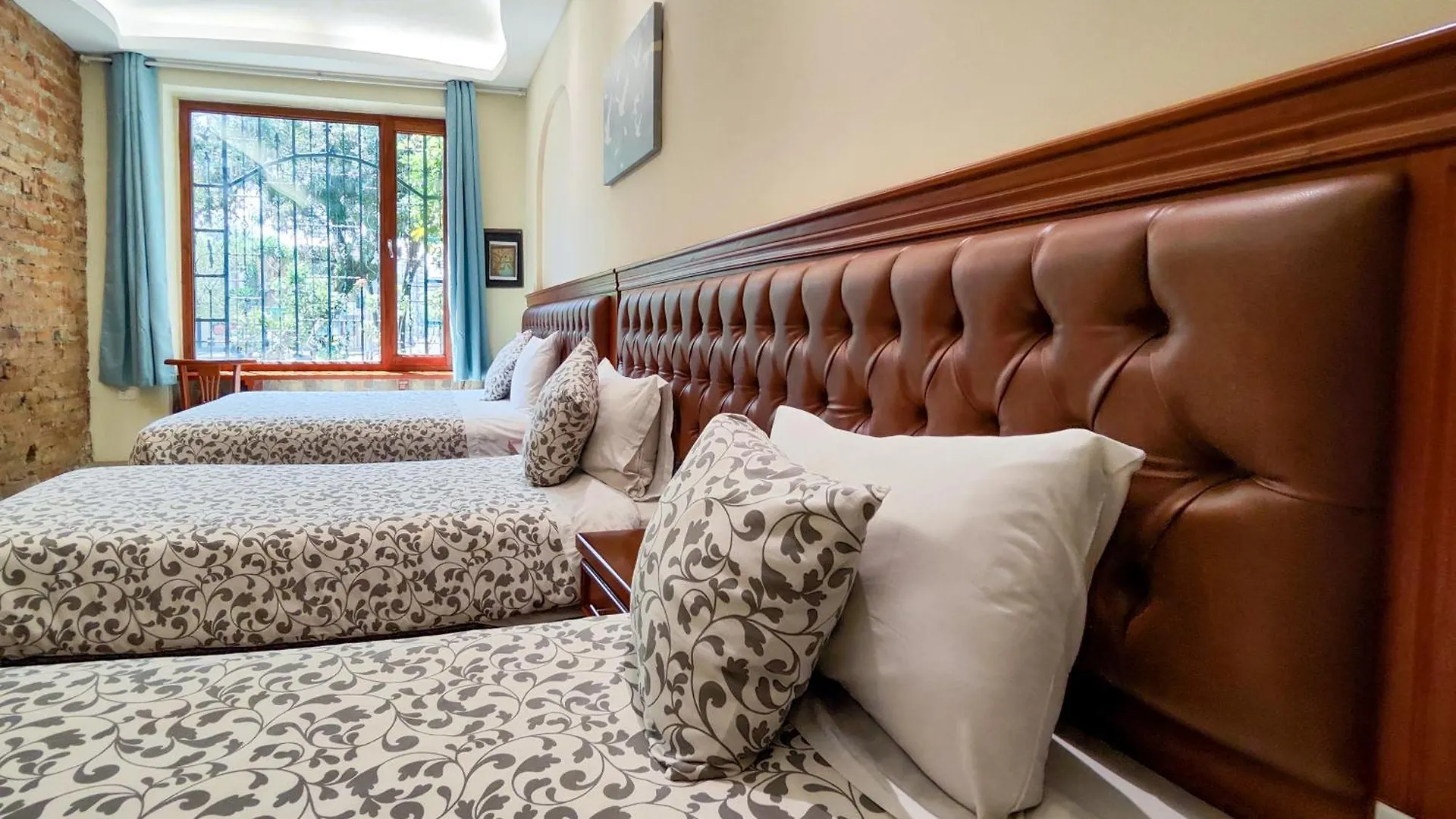 Artplaza Hotel Quito 3*,